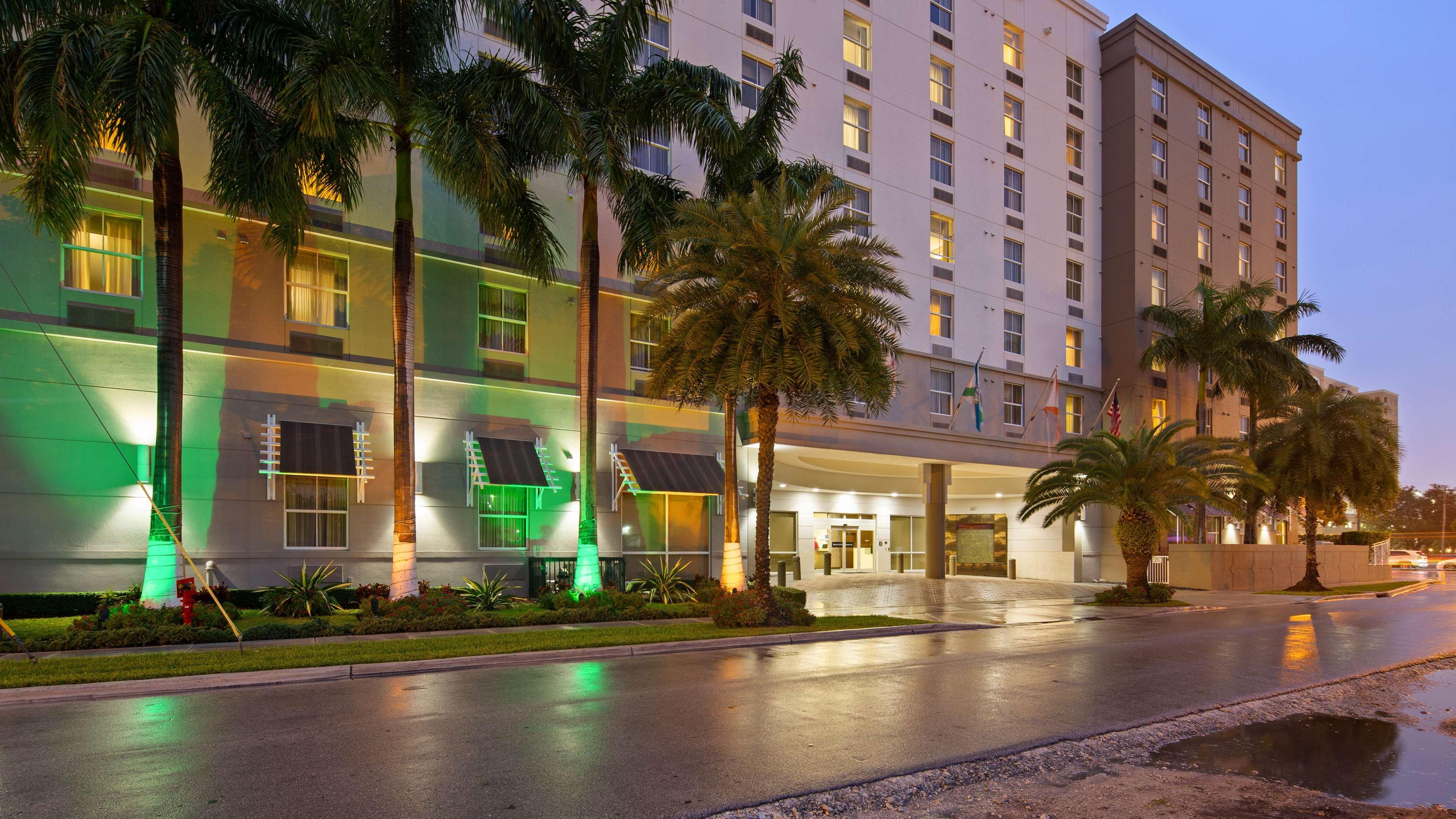 Best Western Plus Miami Intl Airport Hotel & Suites Coral Gables Extérieur photo